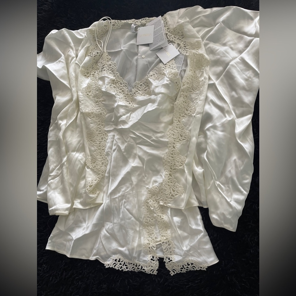 La Perla off white slip with macramé and matching silk robe
